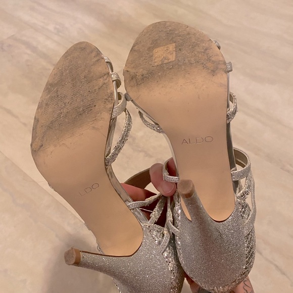 Silver Stilettos size 8.5 - Picture 7 of 7